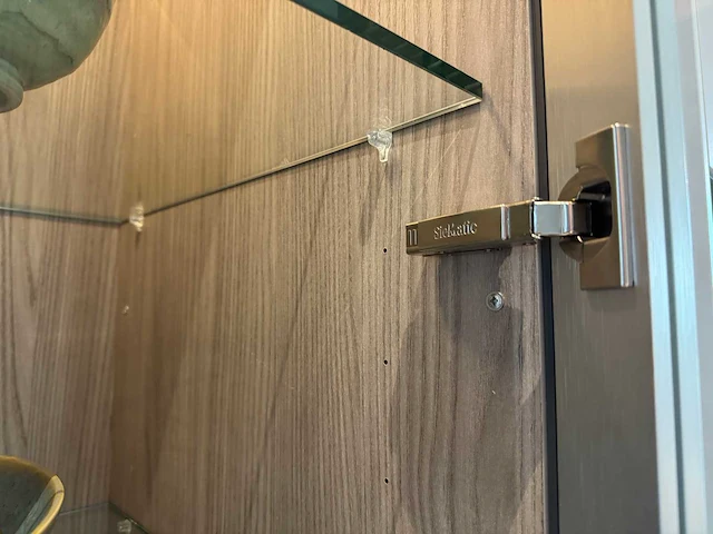 Siematic - glazen kast - afbeelding 4 van  5