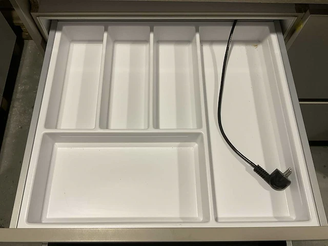 Siematic keukenopstelling inclusief apparatuur - afbeelding 15 van  43