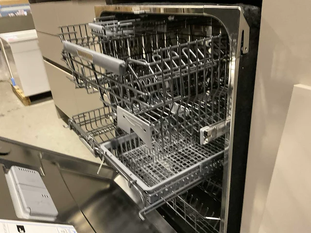 Siematic keukenopstelling inclusief apparatuur - afbeelding 4 van  43