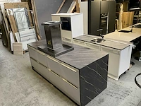 Siematic keukenopstelling inclusief apparatuur - afbeelding 18 van  21