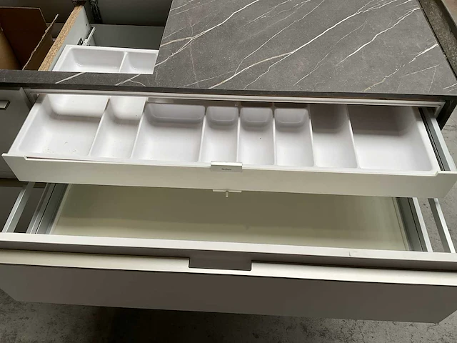 Siematic keukenopstelling inclusief apparatuur - afbeelding 4 van  21