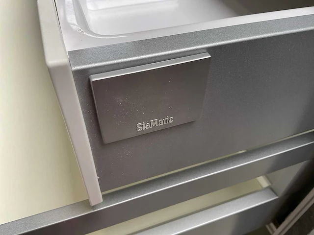 Siematic keukenopstelling inclusief apparatuur - afbeelding 6 van  21