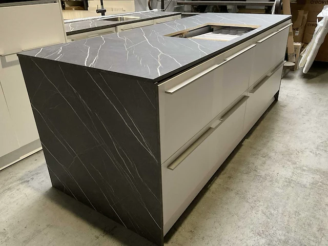Siematic keukenopstelling inclusief apparatuur - afbeelding 8 van  21