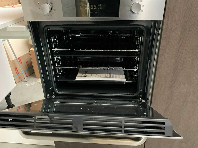 Siematic keukenopstelling inclusief apparatuur - afbeelding 20 van  32