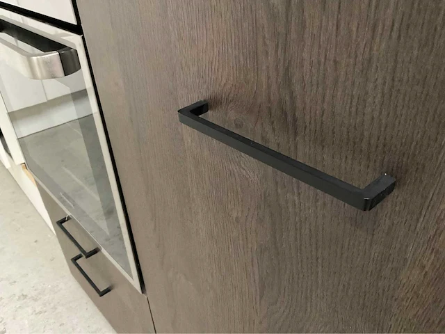 Siematic keukenopstelling inclusief apparatuur - afbeelding 25 van  32