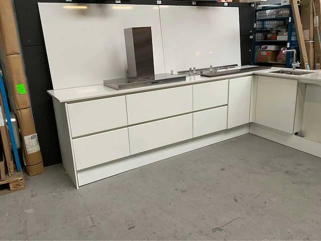 Siematic keukenopstelling inclusief apparatuur - afbeelding 4 van  32