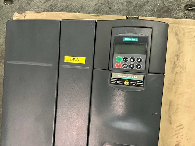 Siemems micromaster 440 frequentieregelaar - afbeelding 2 van  5