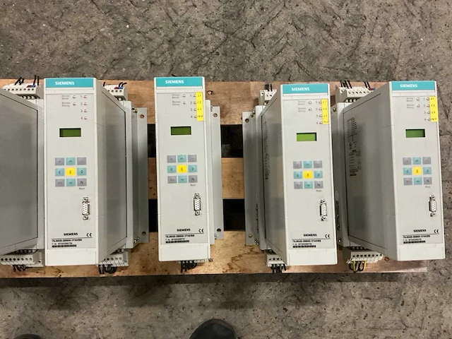 Siemens - 7sj6025 - overstroom beveiligingsrelais (6x) - afbeelding 3 van  6