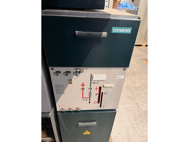 Siemens - 8dj20 - siemens 8dj20 <24kv middenspanning schakelaar - afbeelding 3 van  3