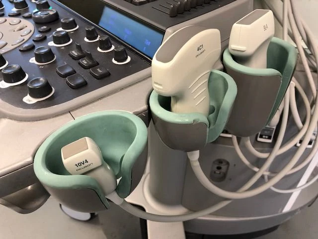 Siemens - acuson s2000 - ultrasound equipment - afbeelding 3 van  6