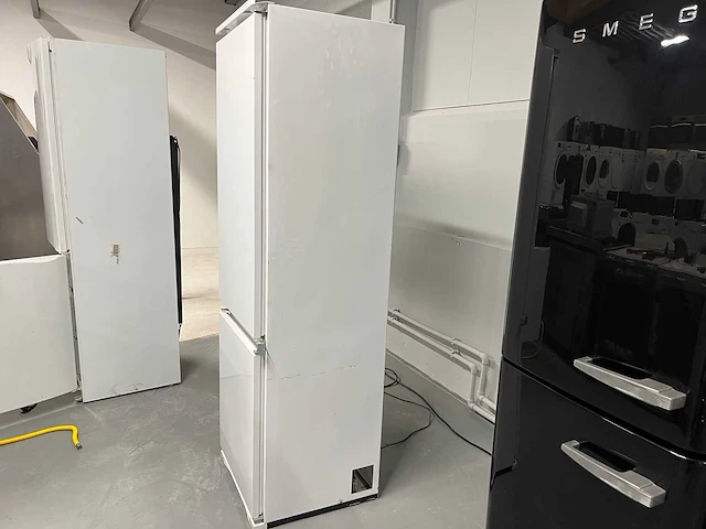 Siemens - bauknecht inbouw koelkast + siemens studenten vaatwasser + philips mixer - afbeelding 14 van  21