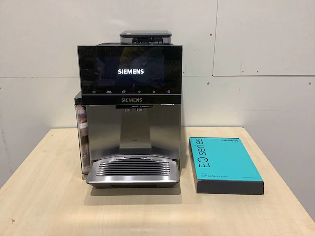 Siemens - tq903r03 - volledig automatisch - koffie- & espressomachine - afbeelding 2 van  8