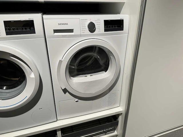 Siemens - wt45g200nl - droger (c) - afbeelding 1 van  2