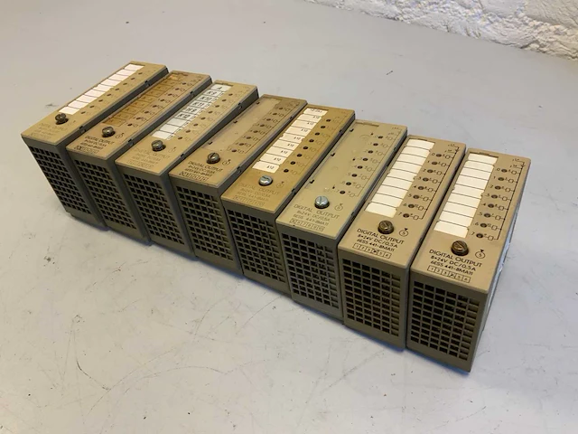 Siemens 6es5 441-8ma11 digital output module (9x) - afbeelding 1 van  24