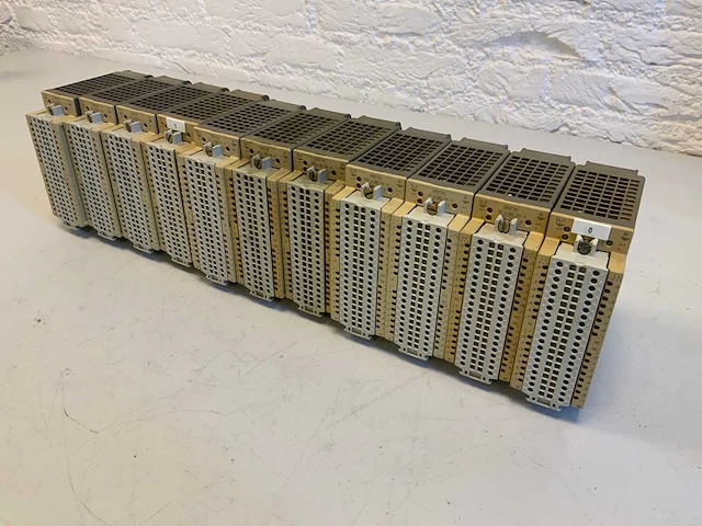Siemens 6es5 482-8ma13 digital input module (11x) - afbeelding 1 van  35
