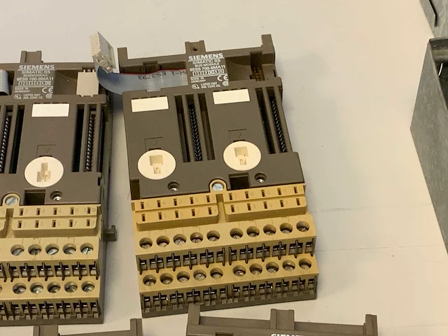 Siemens 6es5 700-8ma11 bus module (10x) - afbeelding 2 van  21