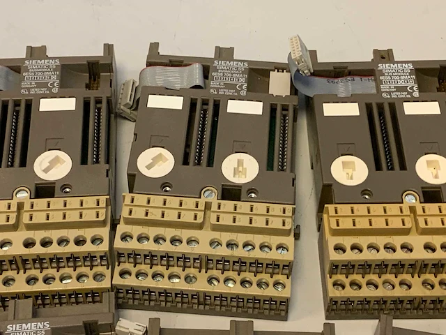 Siemens 6es5 700-8ma11 bus module (10x) - afbeelding 20 van  21