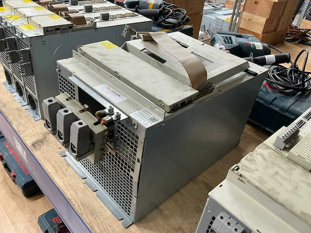 Siemens 6sn1123-1aa01-0fa1 simodrive - afbeelding 1 van  8