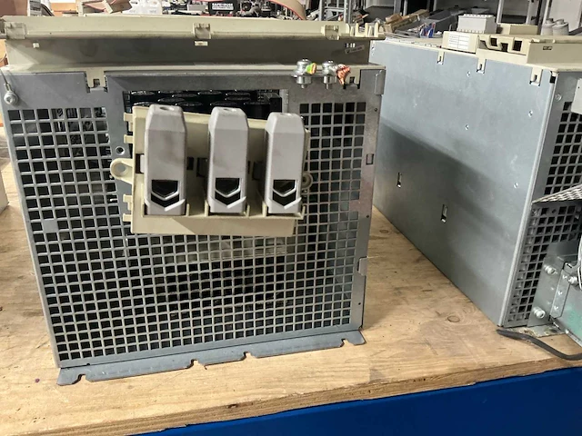 Siemens 6sn1123-1aa01-0fa1 simodrive - afbeelding 8 van  8