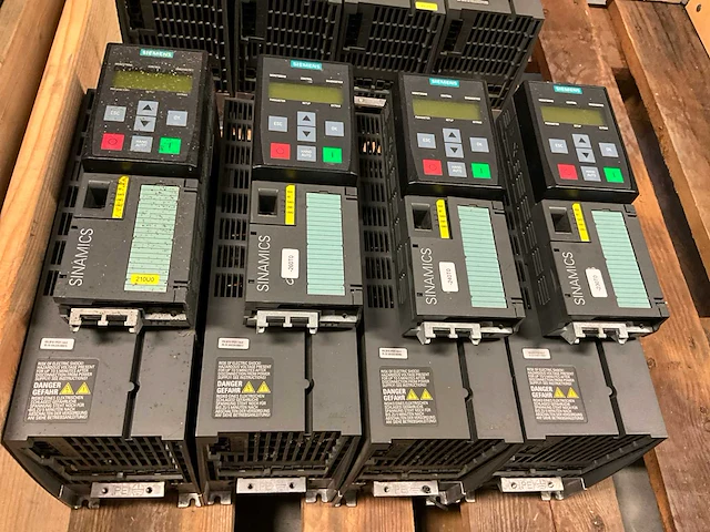 Siemens cu240-2 frequentieregelaar (4x) - afbeelding 2 van  6