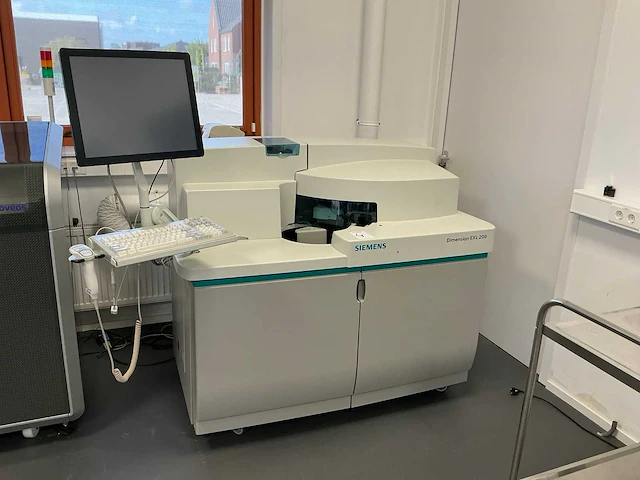 Siemens dimension exl 200 biochemie analyse apparaat - afbeelding 1 van  23