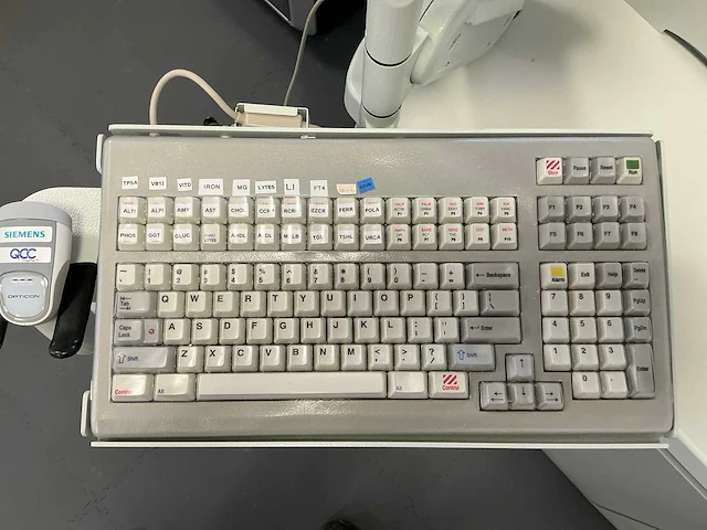 Siemens dimension exl 200 biochemie analyse apparaat - afbeelding 15 van  23
