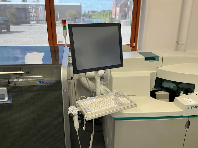Siemens dimension exl 200 biochemie analyse apparaat - afbeelding 17 van  23