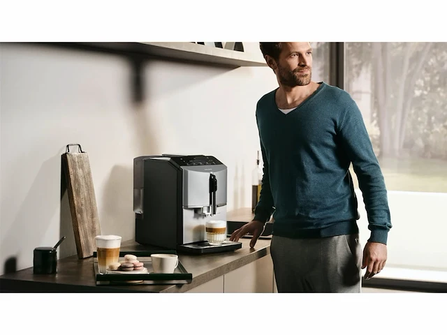 Siemens eq300 tf305e04 volautomaat espressomachine rvs - afbeelding 4 van  6