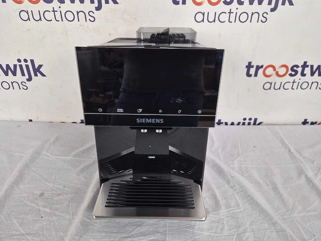 Siemens eq900 tq903r03 - volautomatische espressomachine - rvs/zwart - afbeelding 2 van  3