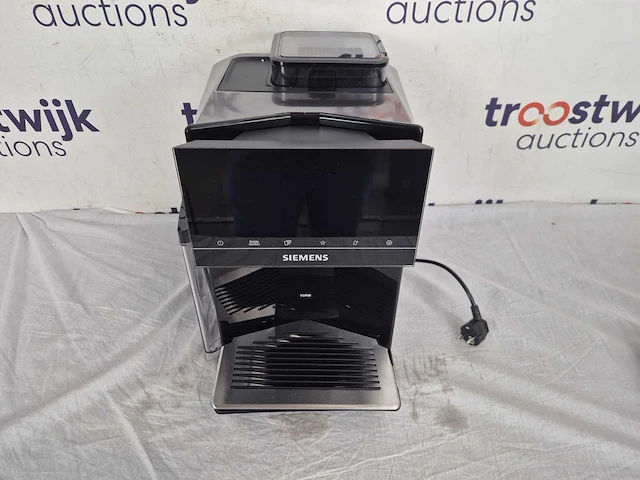 Siemens eq900 tq903r09 - volautomatische espressomachine - zwart - afbeelding 2 van  3