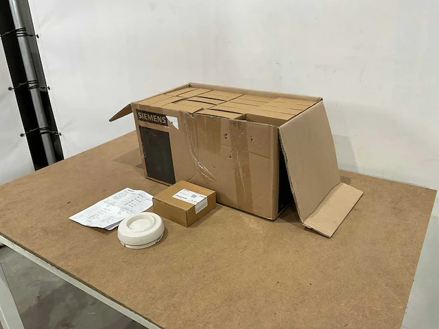 Siemens fds224-w signaal gever (38x) - afbeelding 1 van  9