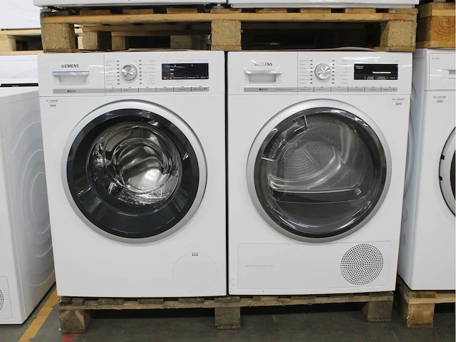 Siemens iq700 isensoric aquastop wasmachines & siemens iq700 isensoric selfcleaning condenser wasdrogers - afbeelding 1 van  8