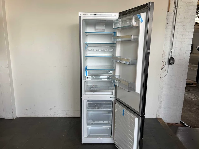 Siemens kg39e8xba - koel-vriescombinatie - breedte 60 cm - hoogte 201 cm - inhoud 343 l - afbeelding 3 van  6
