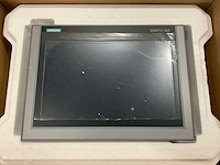Siemens simatic hmi comfort panel tp1200 comfort (6av2124-0mc01-0ax0) 12” bedieningspaneel - afbeelding 1 van  3