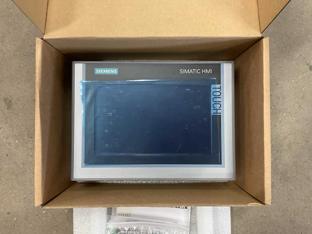 Siemens simatic hmi comfort panel tp700 comfort (6av2124-0gc01-0ax0) 7” bedieningspaneel - afbeelding 1 van  3