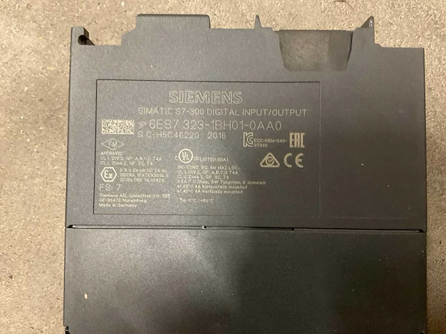 Siemens simatic s7-300 di 8/do 8*dc 24v digitale input/output - afbeelding 2 van  3