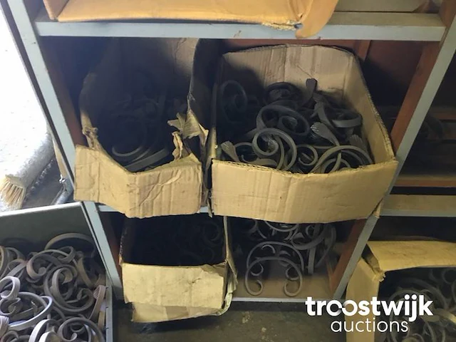 Sier smeedwerk ornamenten - afbeelding 11 van  15