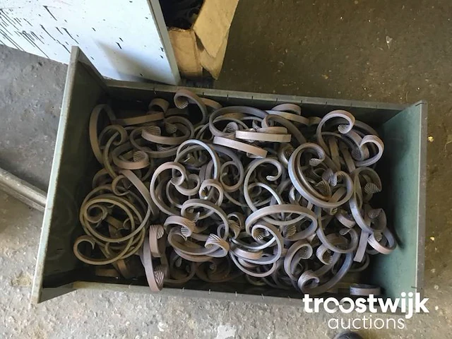 Sier smeedwerk ornamenten - afbeelding 12 van  15