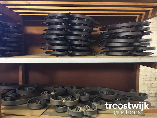 Sier smeedwerk ornamenten - afbeelding 2 van  15