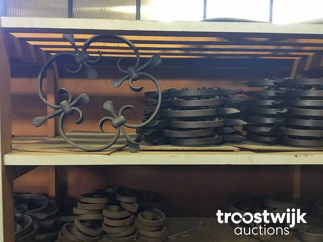 Sier smeedwerk ornamenten - afbeelding 3 van  15