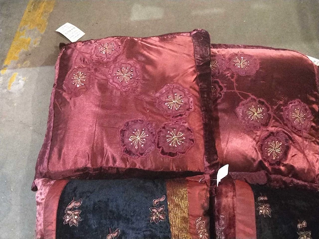 Sierkussens handgemaakt uit india. (12x) - afbeelding 2 van  6