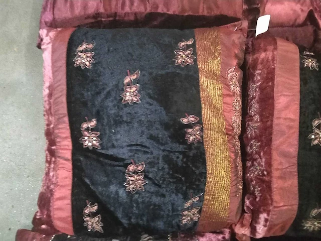Sierkussens handgemaakt uit india. (12x) - afbeelding 3 van  6