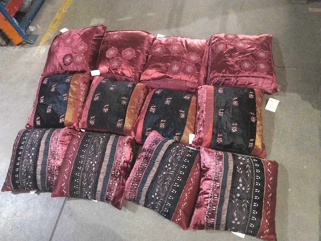 Sierkussens handgemaakt uit india. (12x) - afbeelding 5 van  6