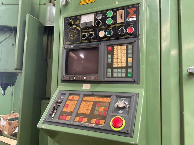 Sigma vc600 cnc-freesmachine - afbeelding 16 van  19