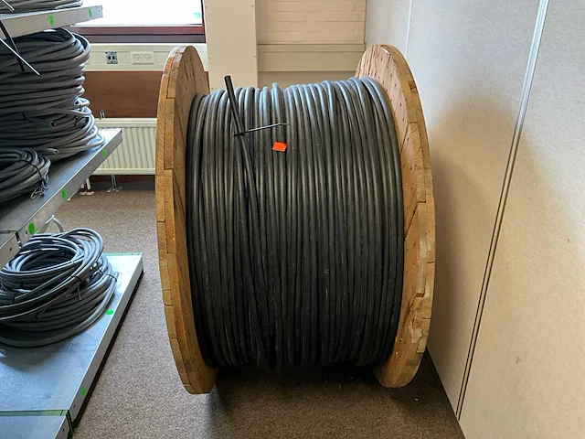 Signaalkabel op haspel - afbeelding 1 van  4