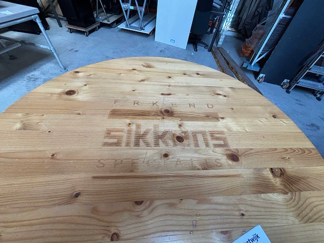 Sikkens statafel - afbeelding 2 van  3