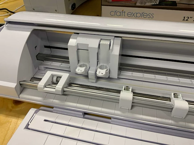 Silhouette cameo 5 plus snijplotter - afbeelding 2 van  2