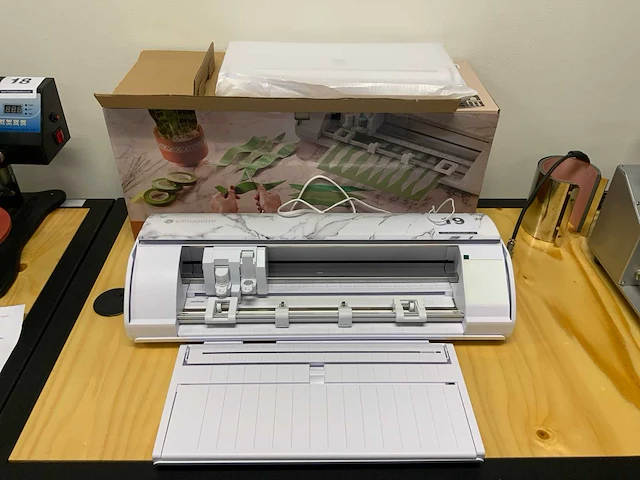 Silhouette cameo 5 snijplotter - afbeelding 1 van  3