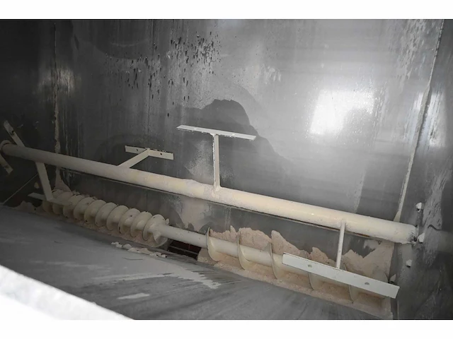 Siloba spc rvs weeg- en doseertrechter en 2 rvs silo’s - afbeelding 5 van  15