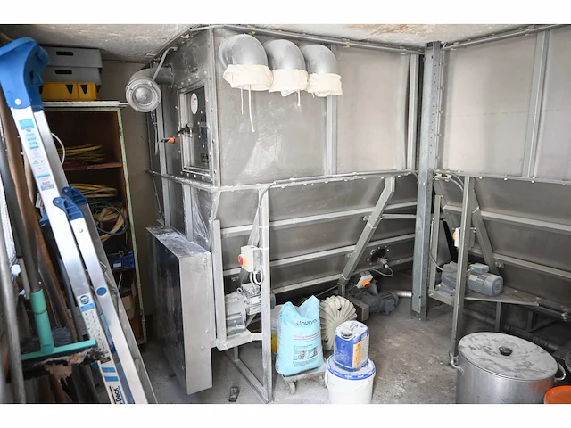 Siloba spc rvs weeg- en doseertrechter en 2 rvs silo’s - afbeelding 14 van  15